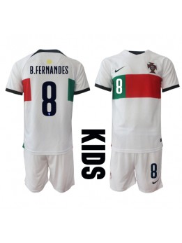 Portugal Bruno Fernandes #8 Replika Borta Kläder Barn VM 2022 Kortärmad (+ byxor)